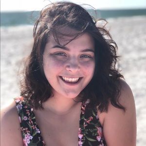 Meet your Posher, Abby